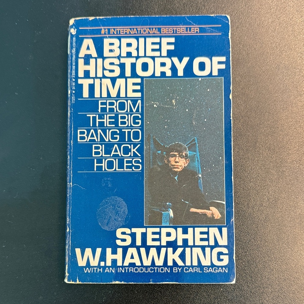 A Brief History of Time by Stephen W. Hawking - 1988 Bantam Vintage paperback